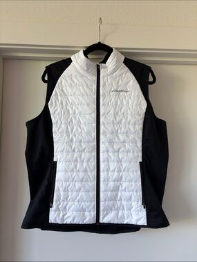 Eddie Bauer Women's White and Black Quilted Zip Vest